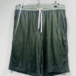 32 Degrees Green Athletic Shorts with Adjustable Waistband